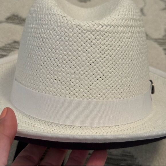 Bruno Capelo Modern Headwear Kingdom Collection - Picture 1 of 7